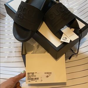 Gucci slides in black